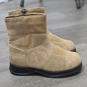 OshKosh Little Girls Boots Corduroy Patchwork Tan Fall Winter Size 9.5
